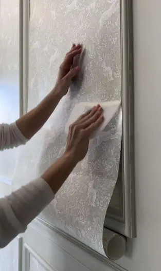 Wallpaper Fixing & Installation